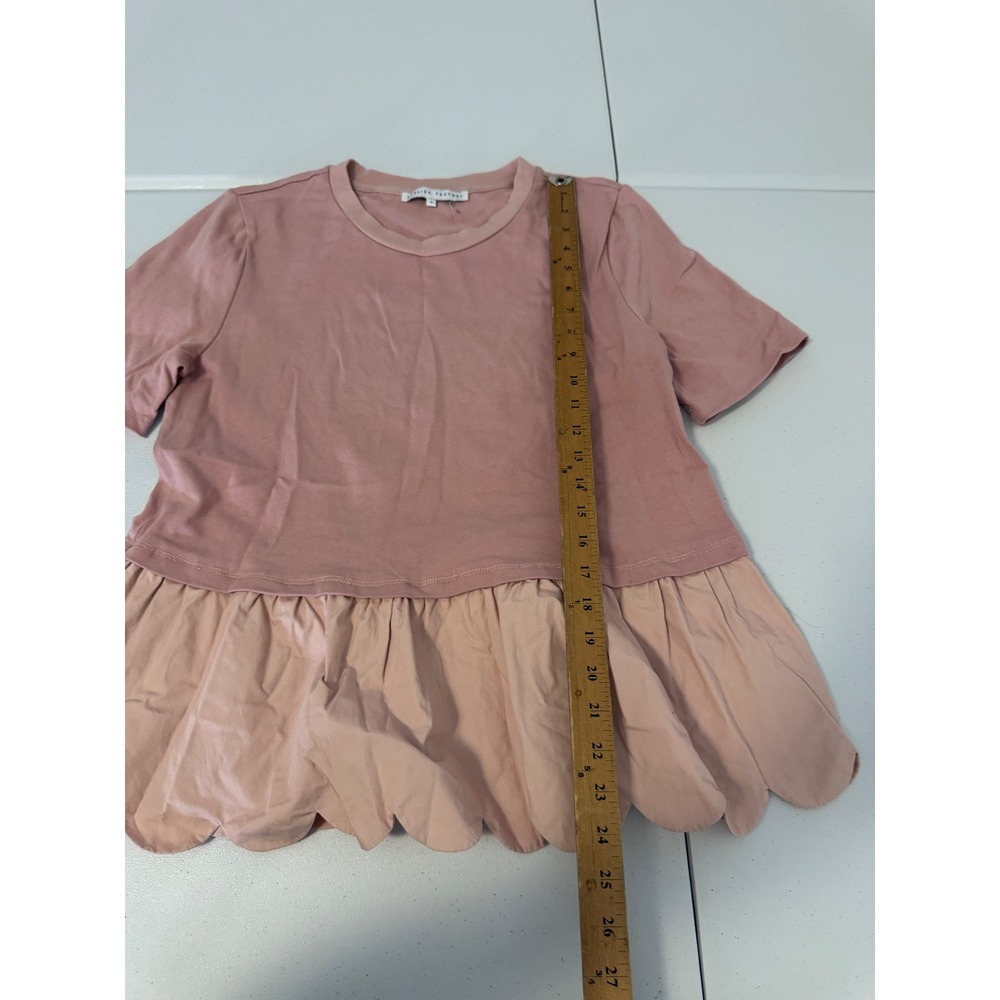 English Factory Pink Scalloped Hem Peplum Mixed Media Short Sleeve Top Large u3 - Picture 3 of 7